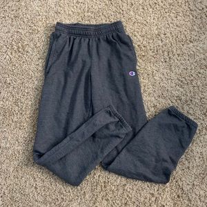 UO champion sweats